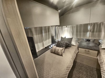 2026 Airstream 25FBT Base