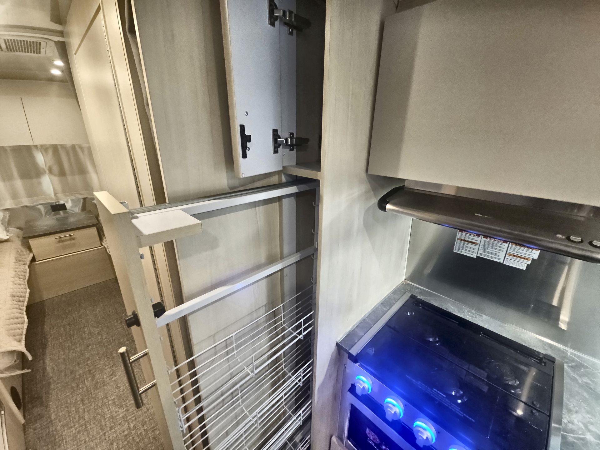 2026 Airstream 25FBT Base