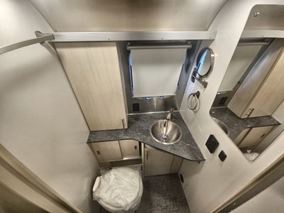 2026 Airstream 25FBT Base