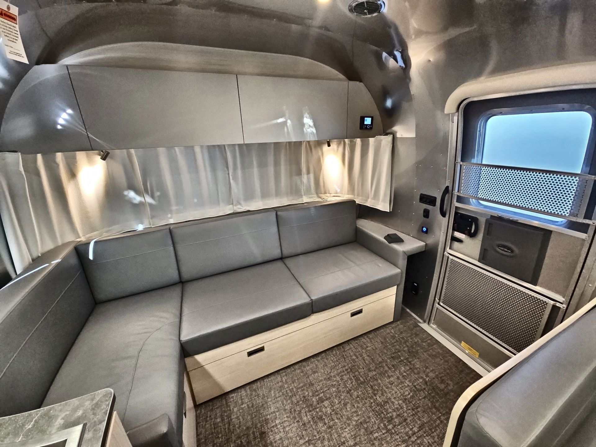 2026 Airstream 28RBQ Base