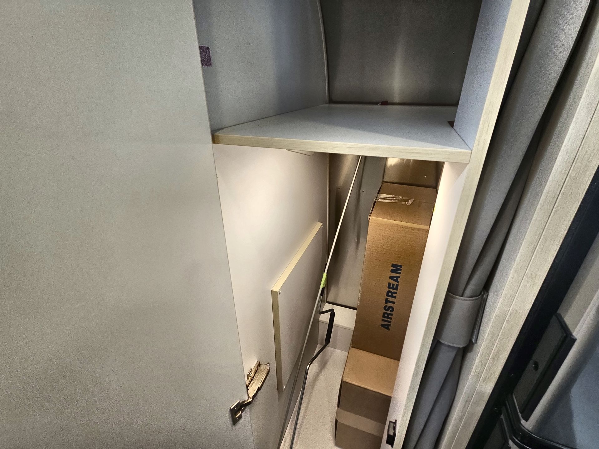 2026 Airstream 28RBT Base