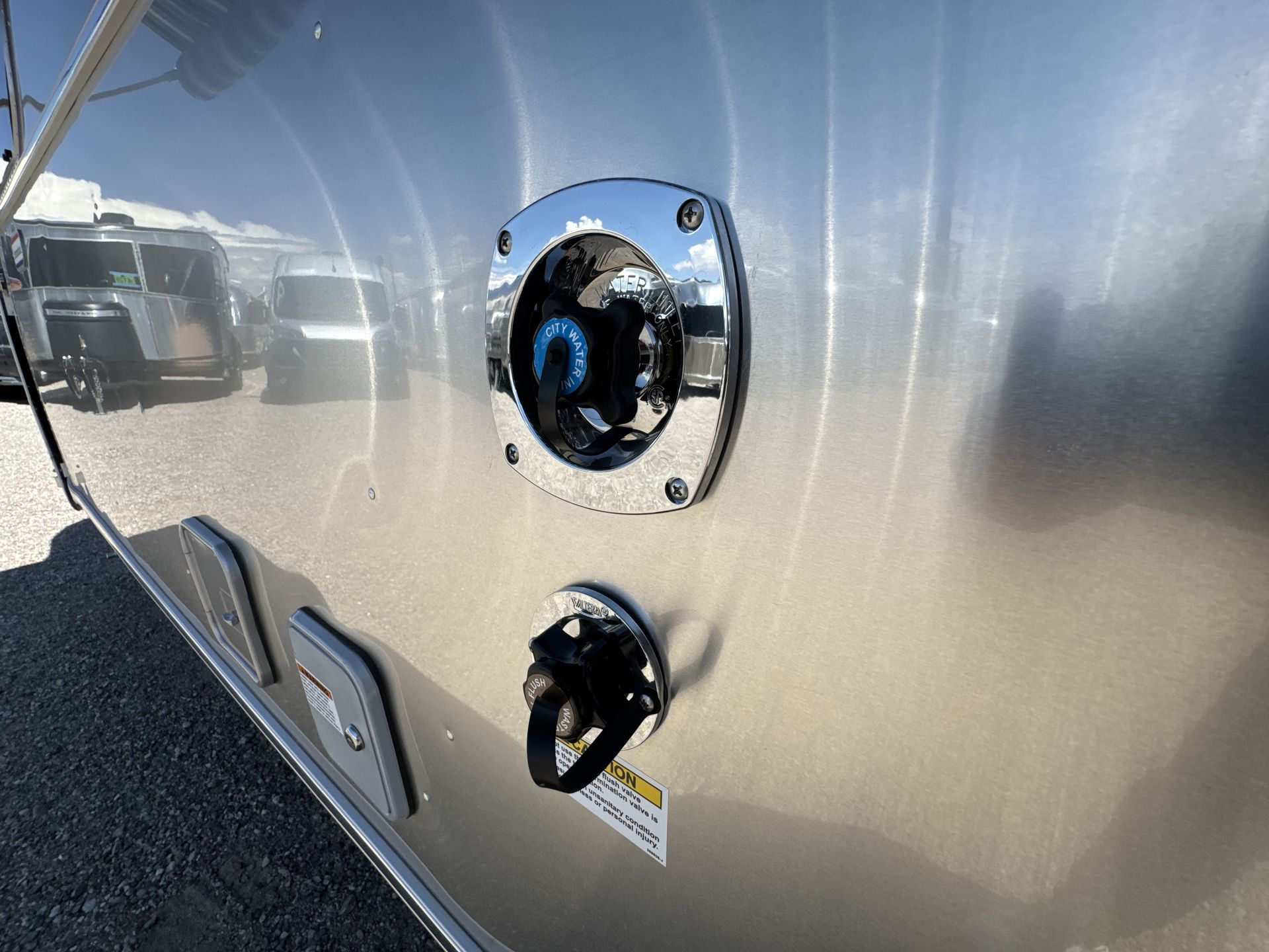 2026 Airstream 25FBQ Base