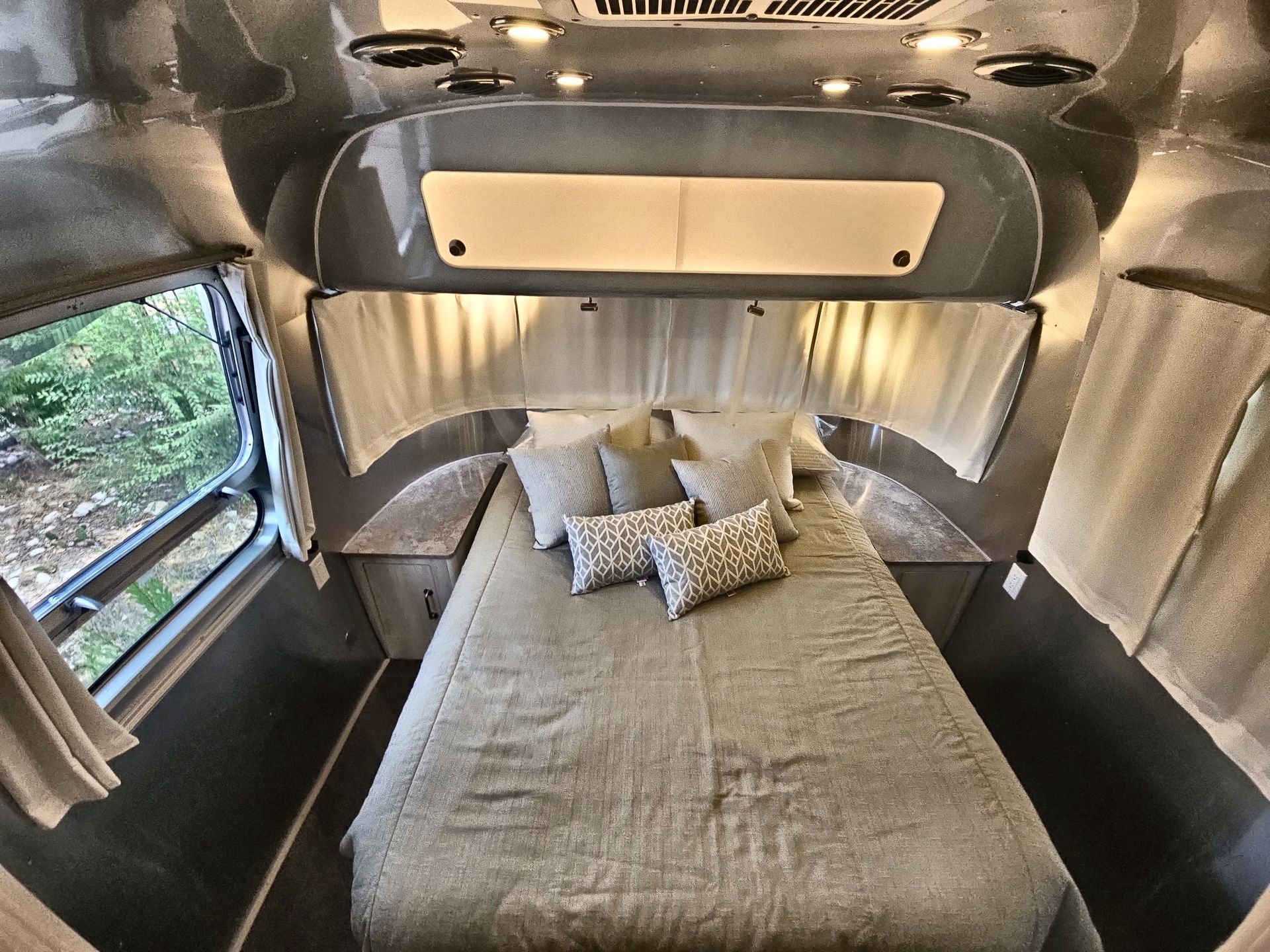 2025 Airstream 30RBQ Base