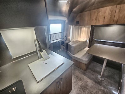 2026 Airstream 25FBT Base