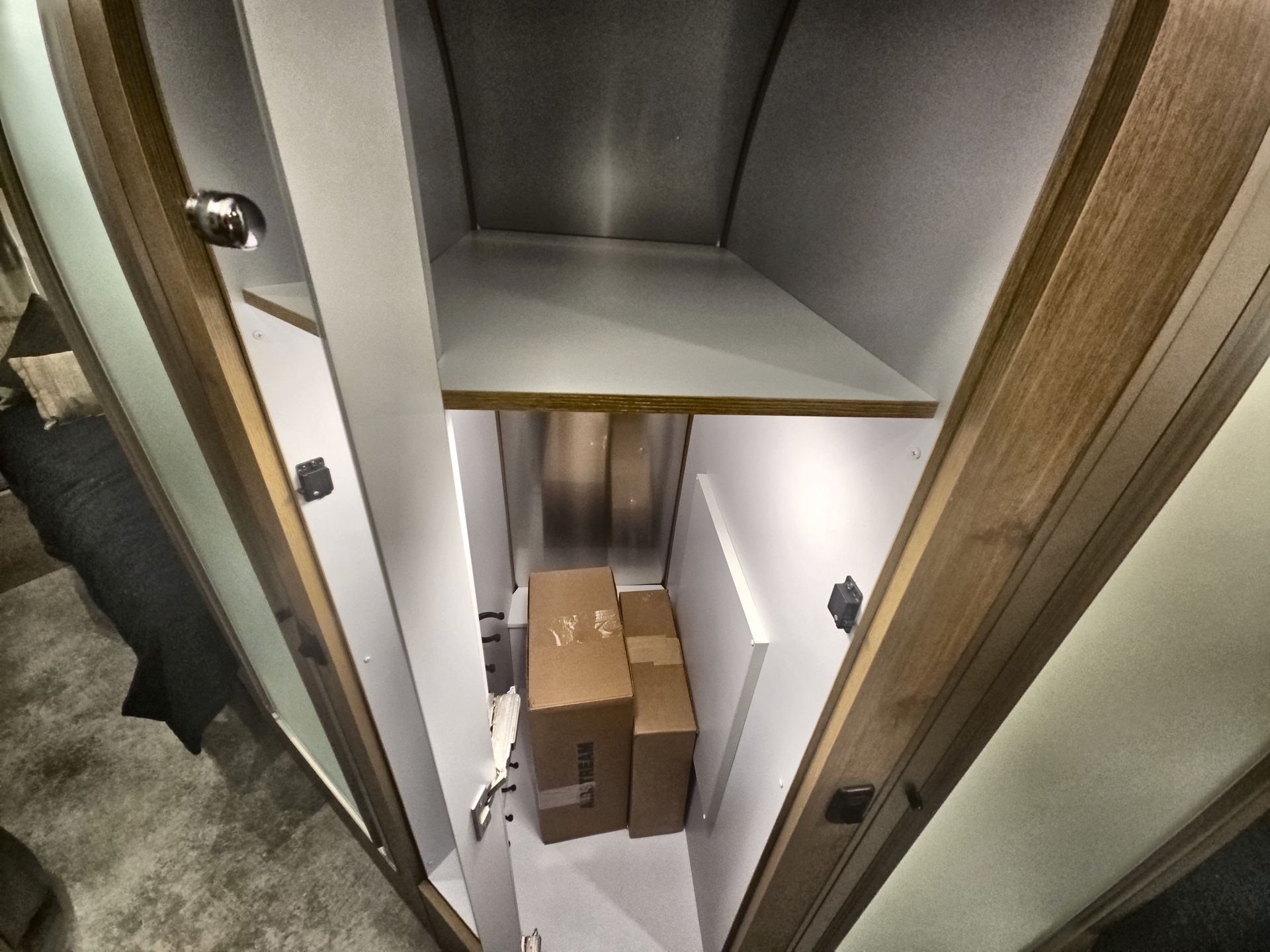 2026 Airstream 25FBT Base