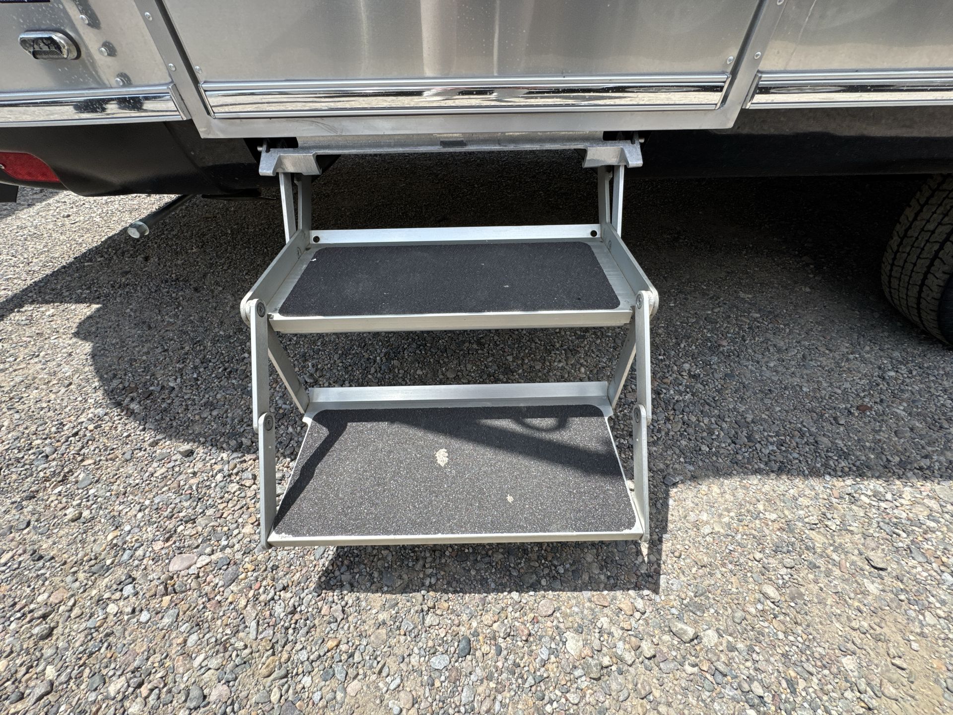 2026 Airstream 27FBQ Base