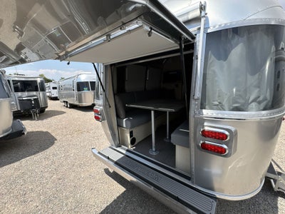 2026 Airstream 27FBQ Base