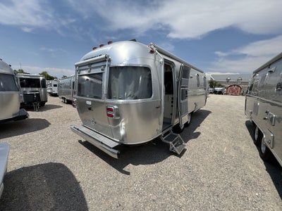 2026 Airstream 27FBQ Base