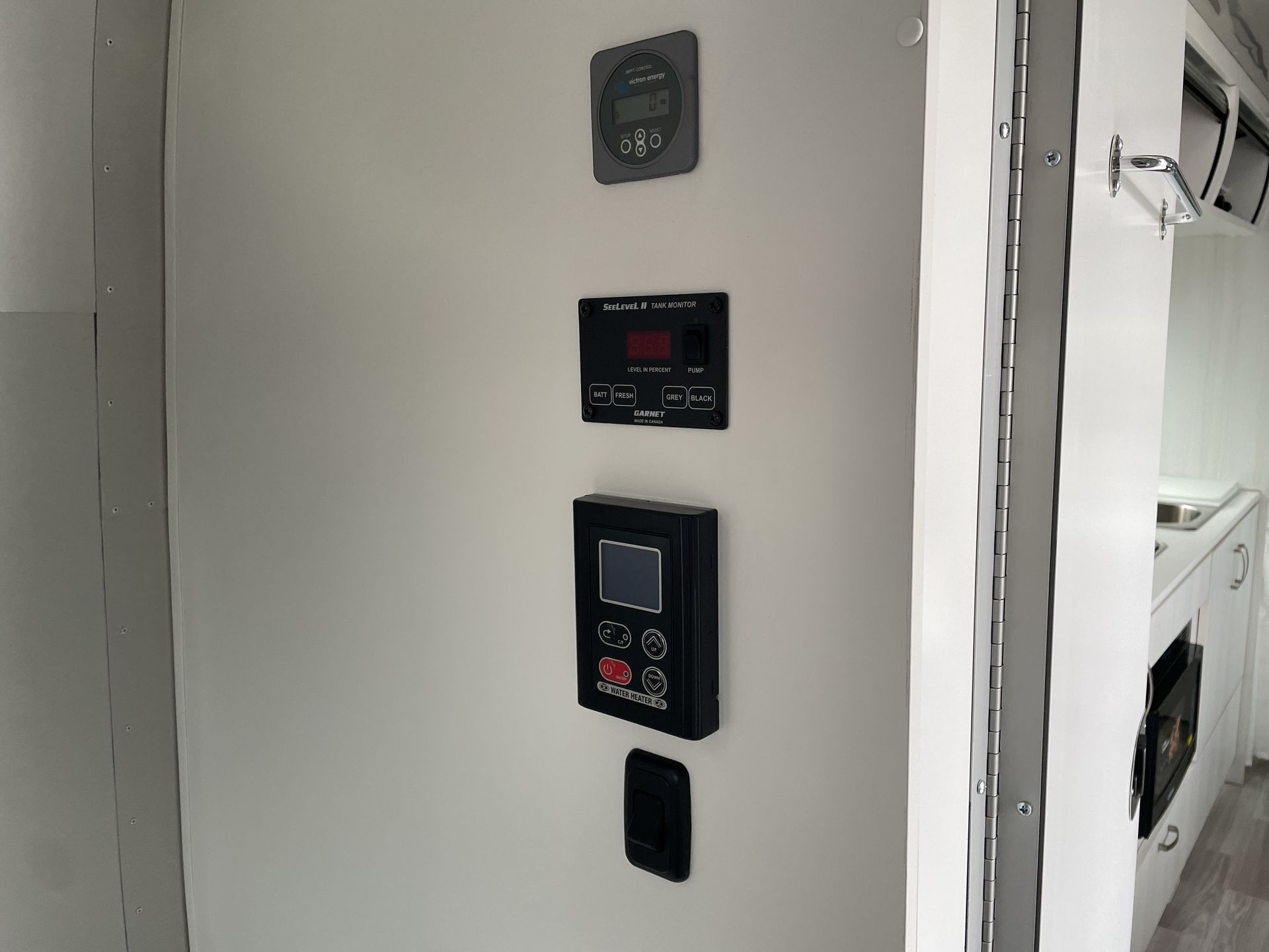 2025 Airstream 22FB Base