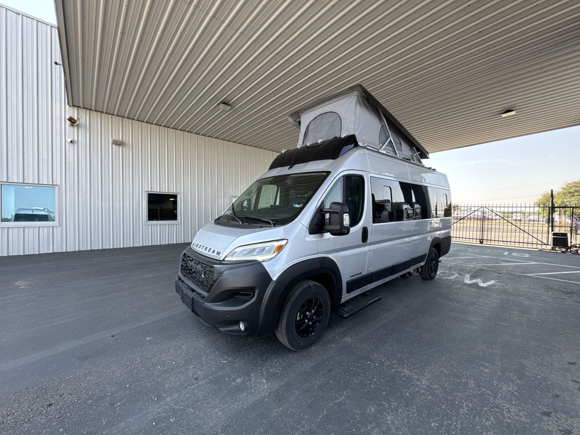 2026 Airstream Rangeline Base