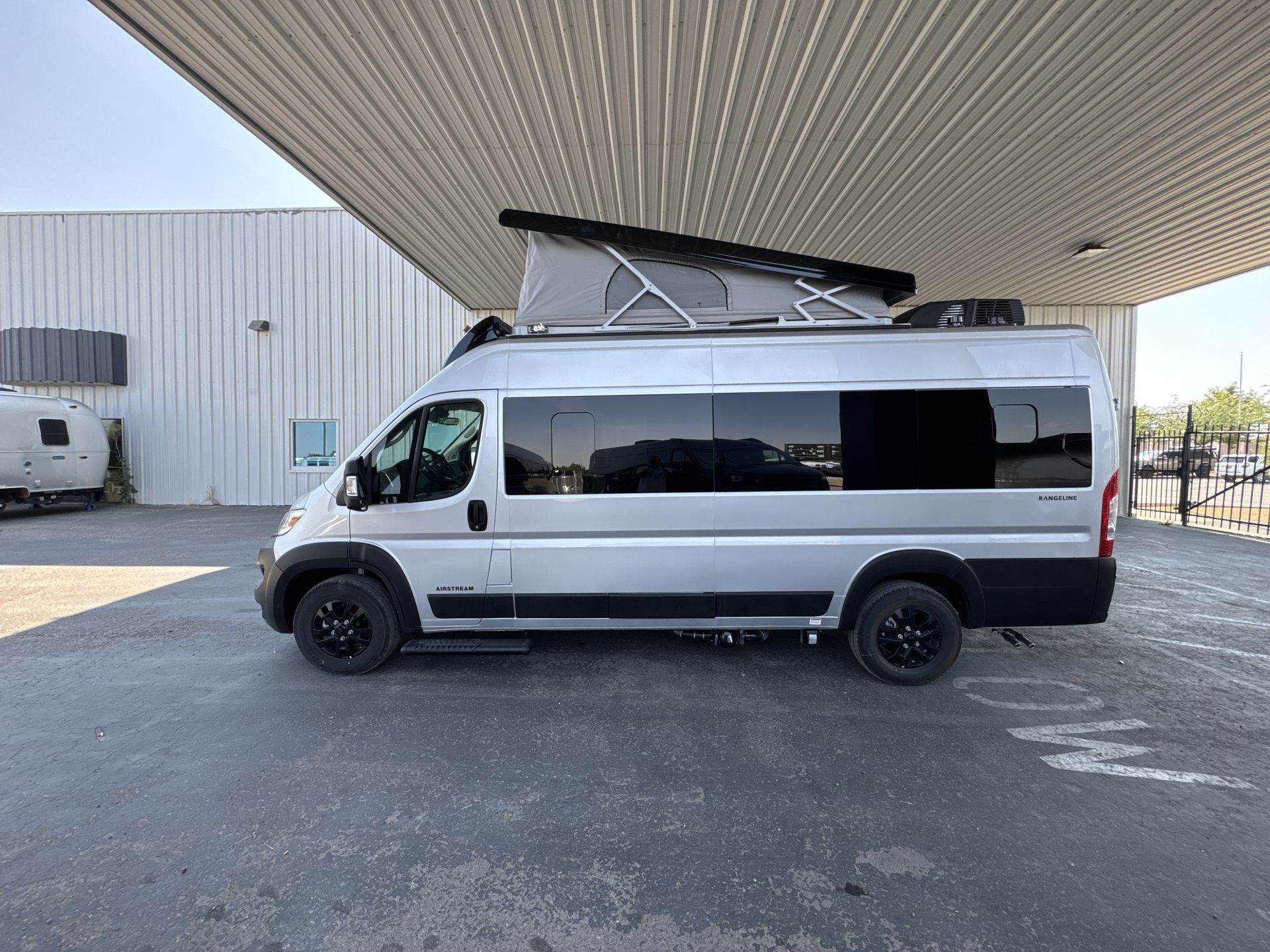 2026 Airstream Rangeline Base