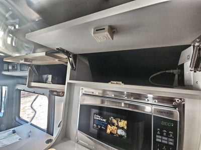 2026 Airstream Rangeline Base