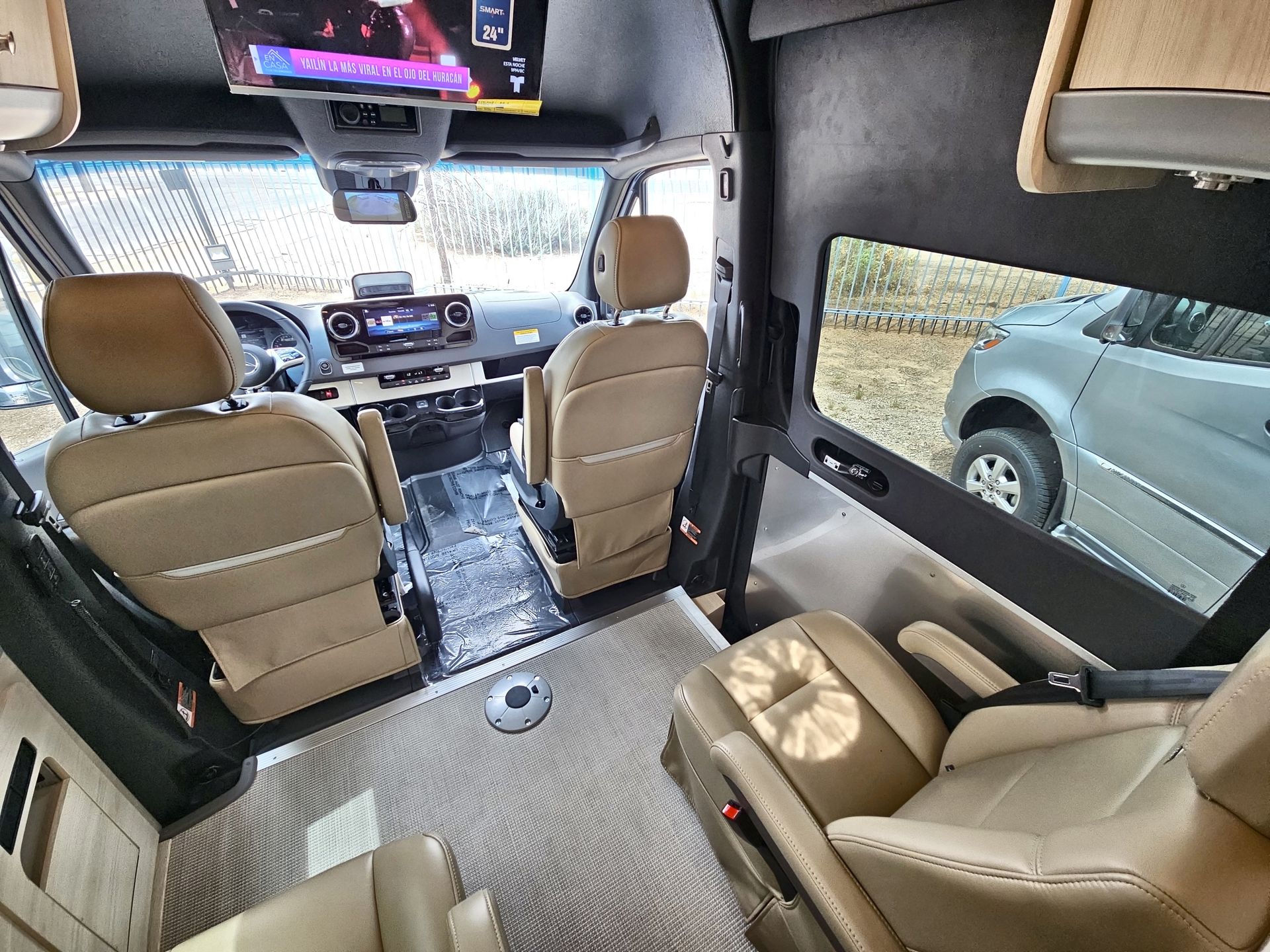 2025 Airstream 24GL Base