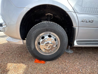 2025 Airstream Murphy Suite Base