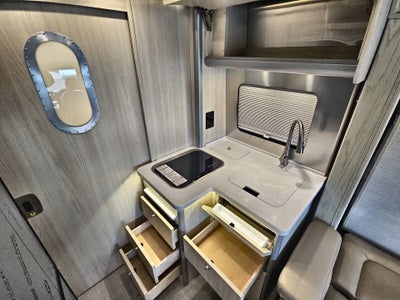 2026 Airstream Murphy Suite Base