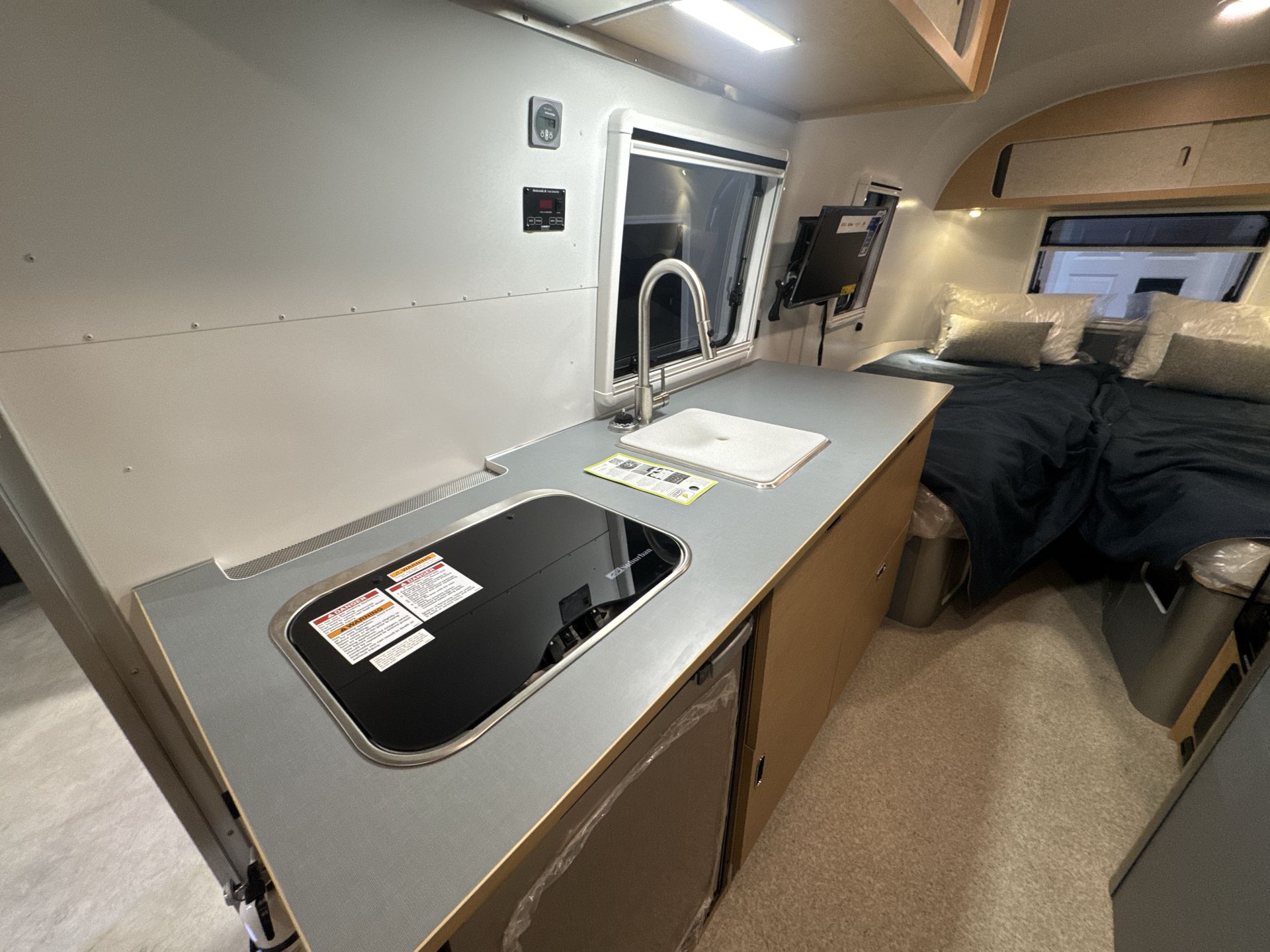 2026 Airstream 22RB Base