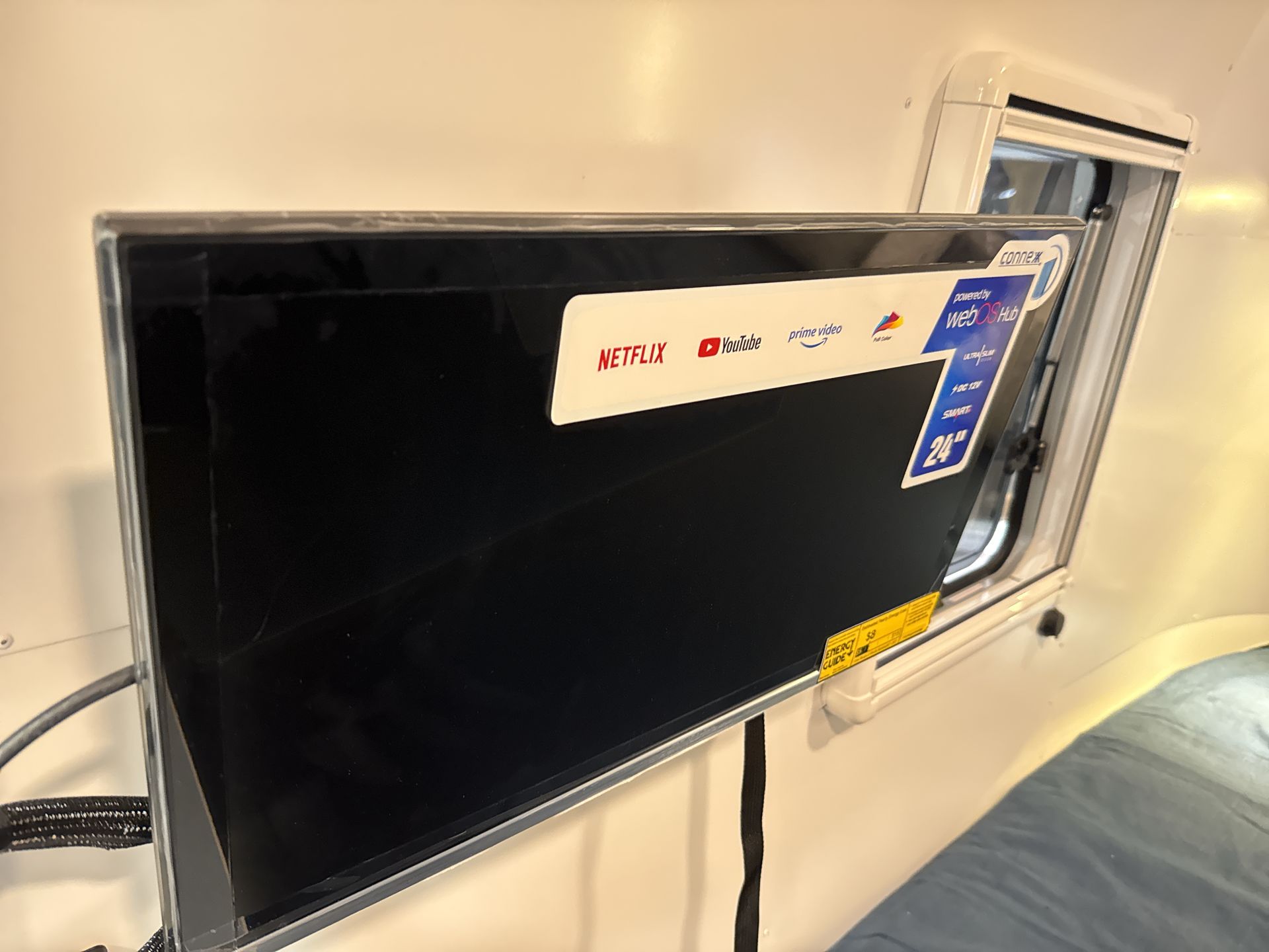 2026 Airstream 22RB Base