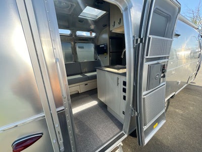 2025 Airstream 25FBT Base