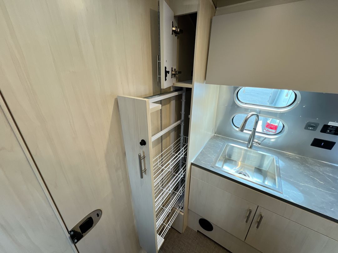 2025 Airstream 23FBQ Base