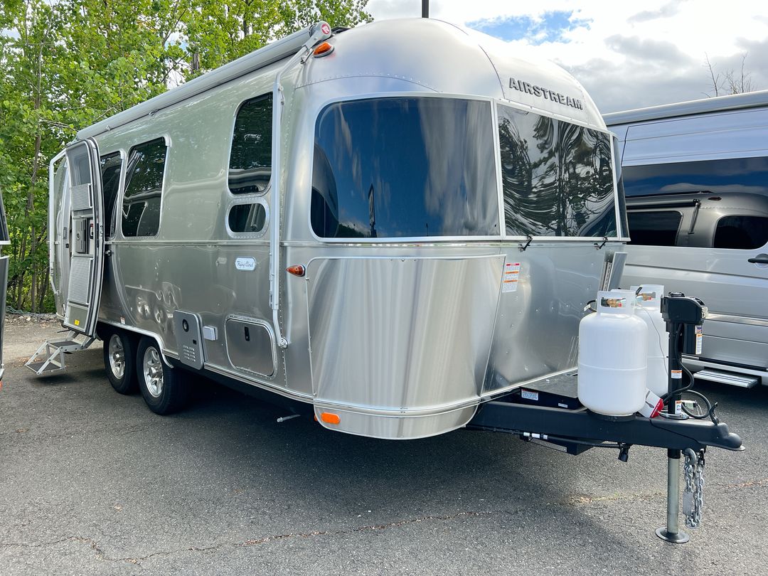 2025 Airstream 23FBQ Base