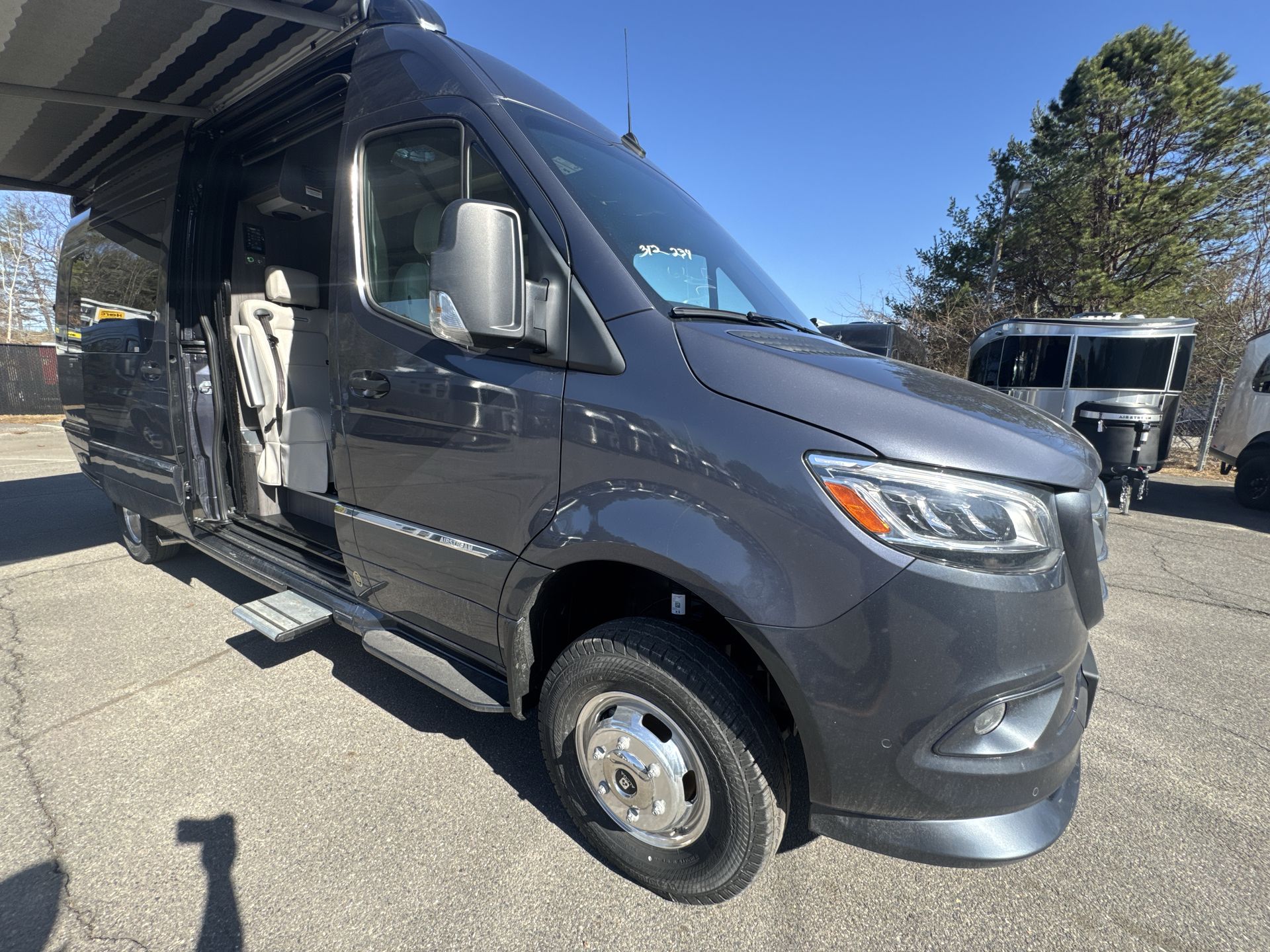 2025 Airstream 24GL Base