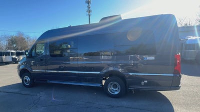 2025 Airstream 24 GL Base