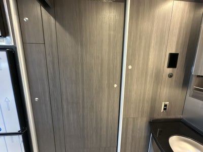 2026 Airstream Murphy Suite Base