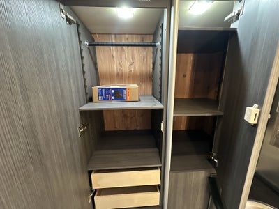 2026 Airstream Murphy Suite Base