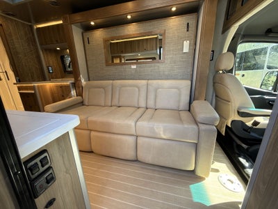 2026 Airstream Murphy Suite Base