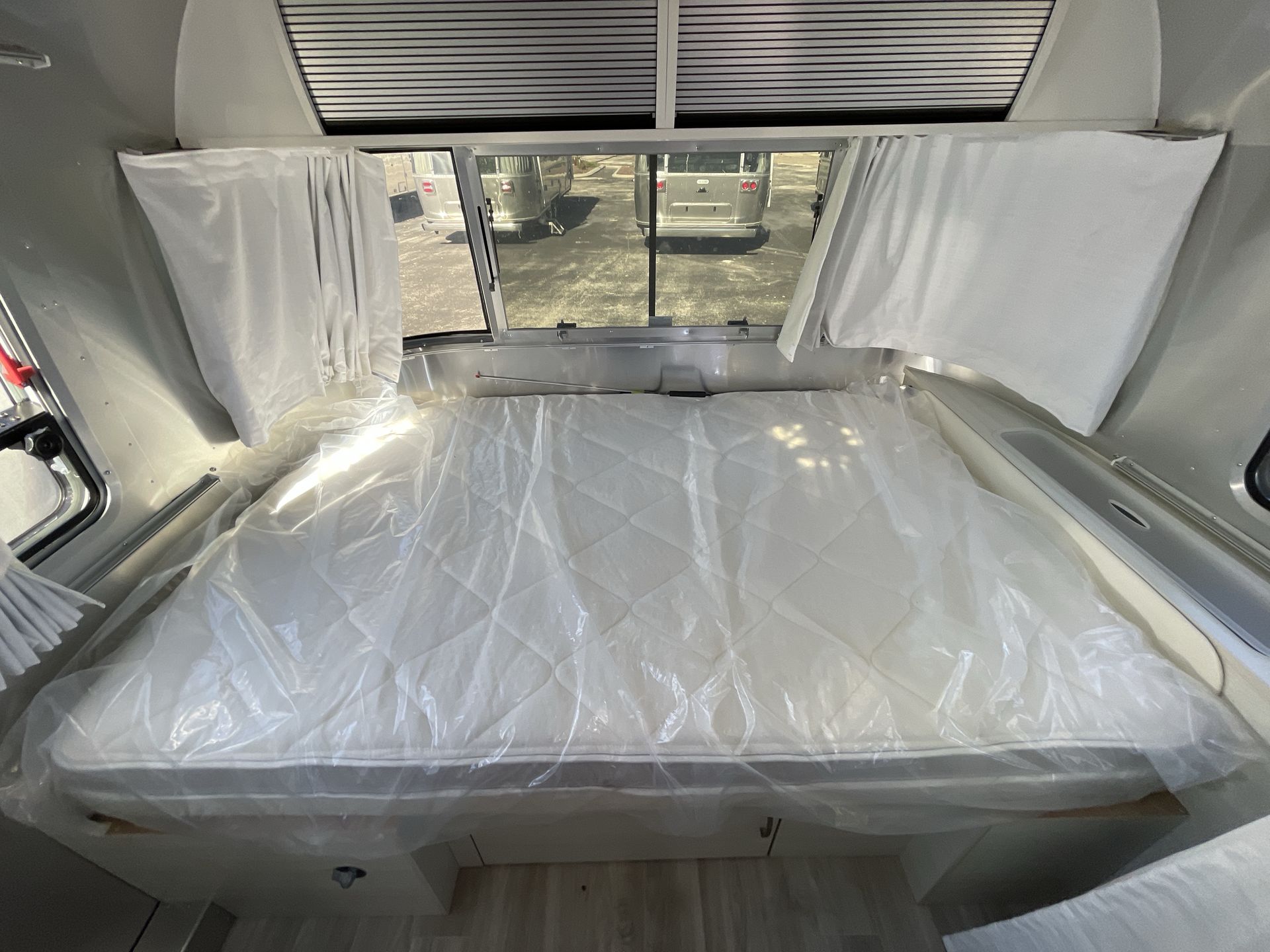 2026 Airstream 22FB Base