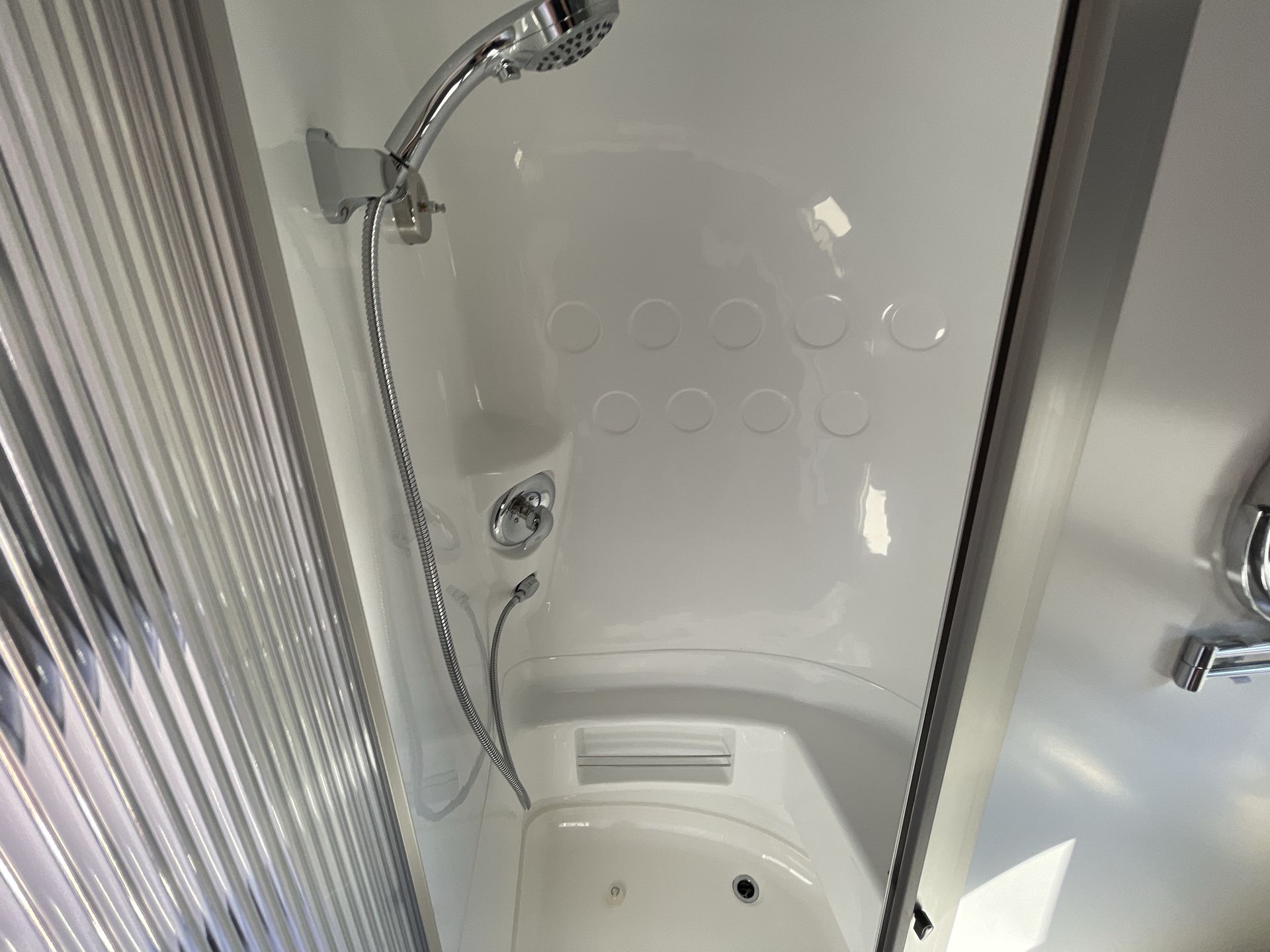 2026 Airstream 22FB Base