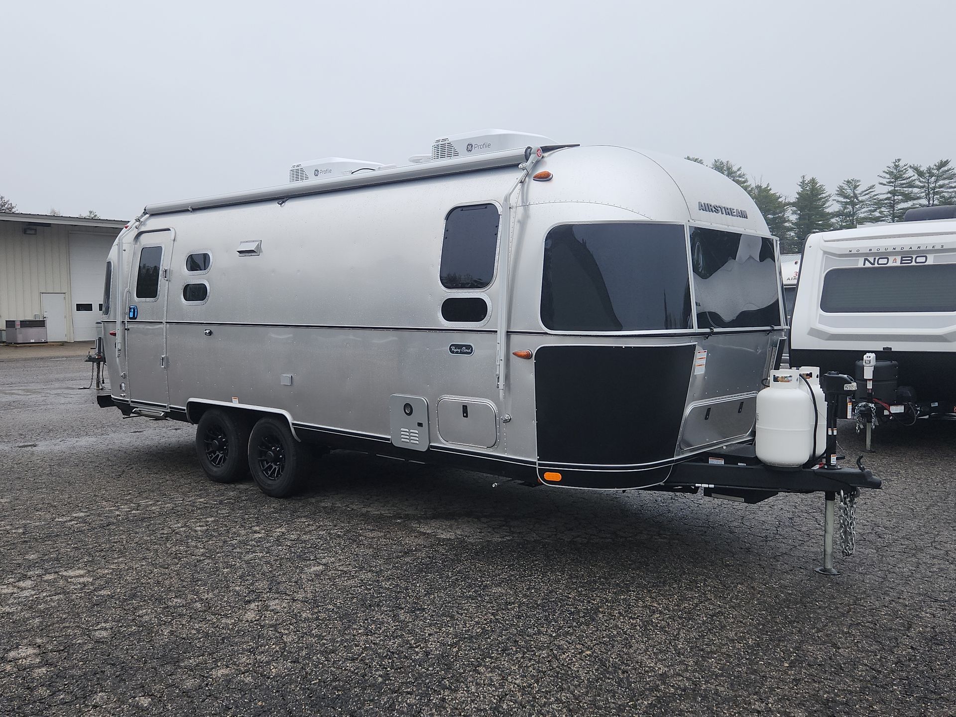 2025 Airstream 25FBT Base