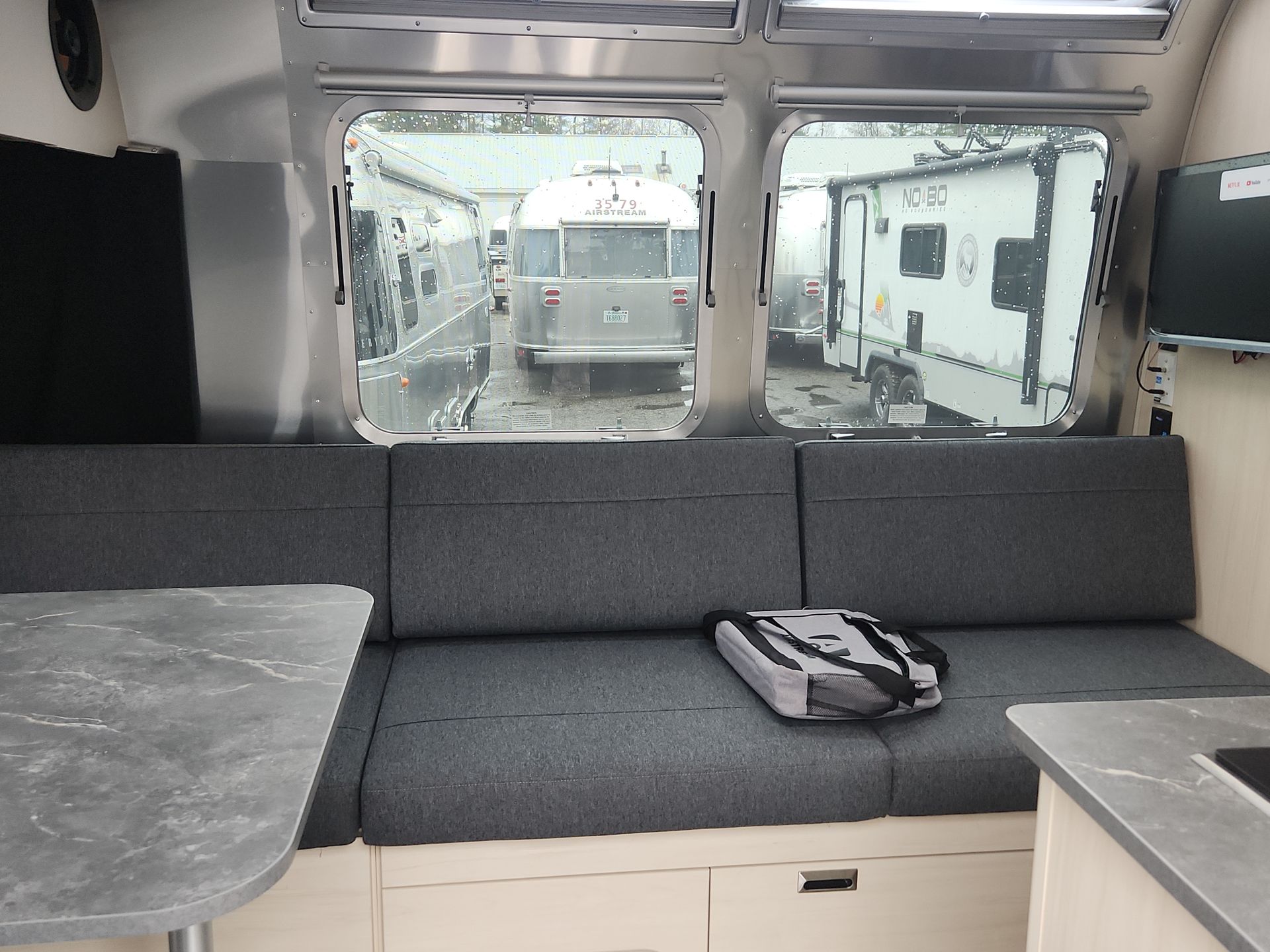 2025 Airstream 25FBT Base