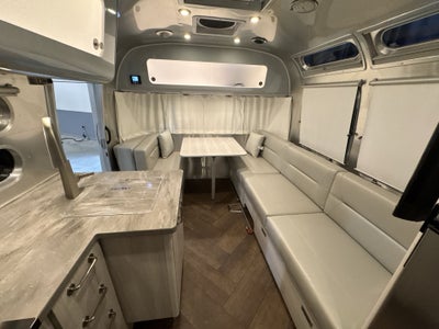 2025 Airstream 25FBQ Base