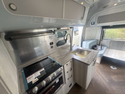 2025 Airstream 25FBT Base