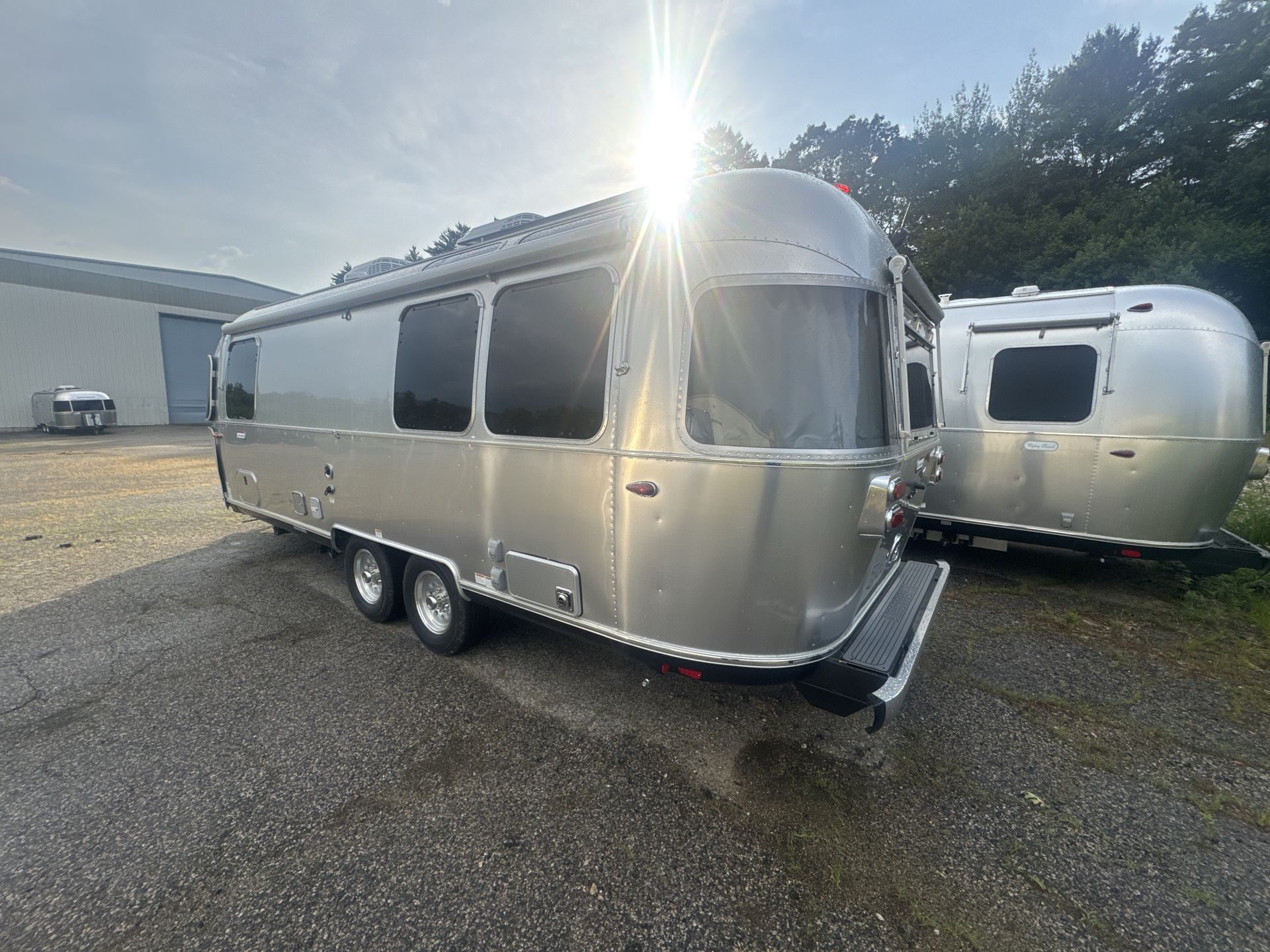 2025 Airstream 25FBT Base