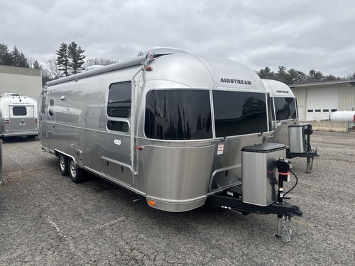 2025 Airstream 27FBT Base