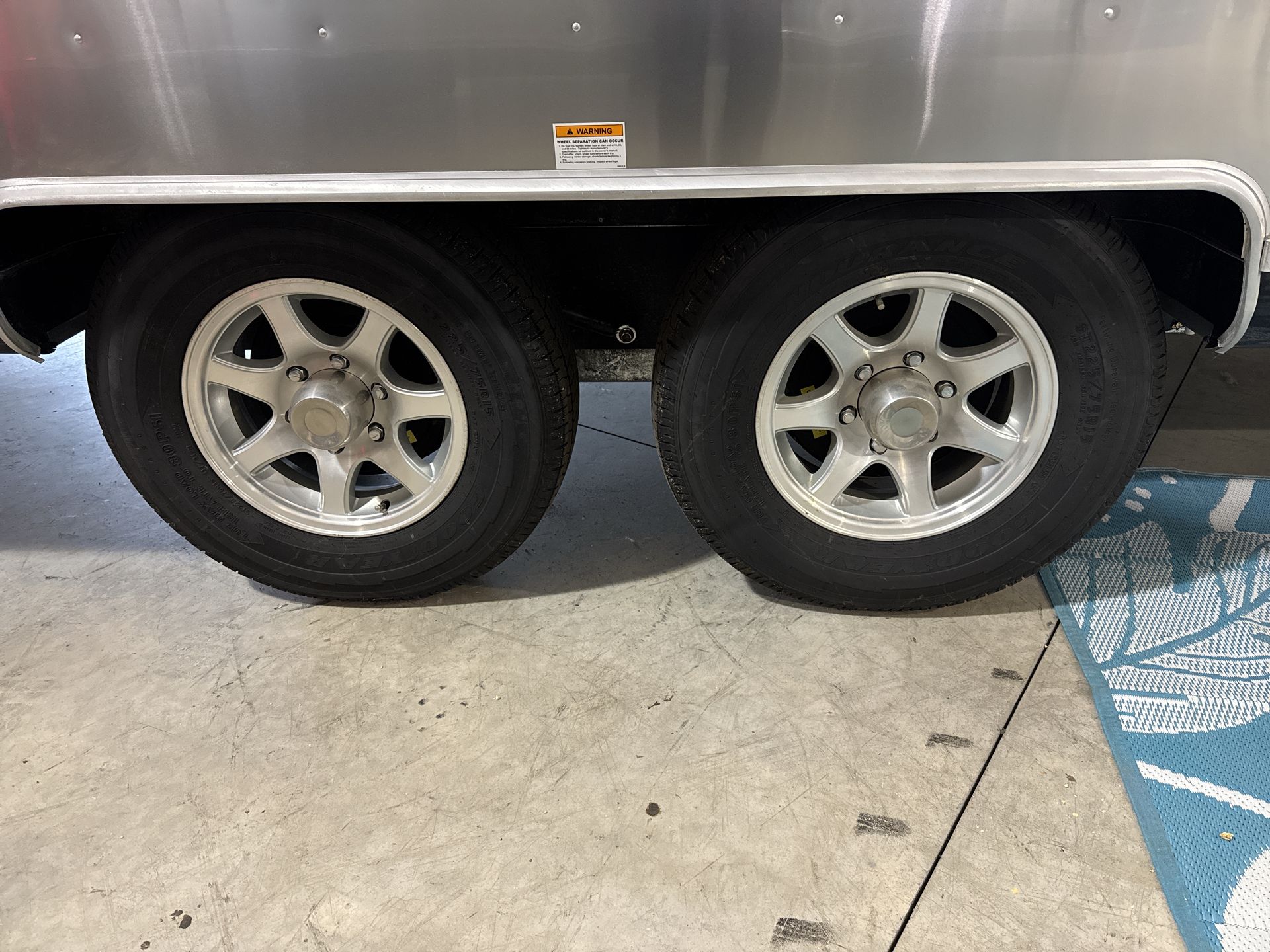 2025 Airstream 27FBT Base