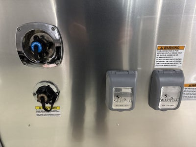 2025 Airstream 27FBQ Base