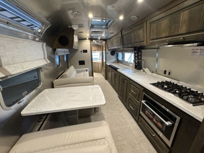 2026 Airstream 33FBT Base