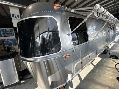 2026 Airstream 33FBT Base