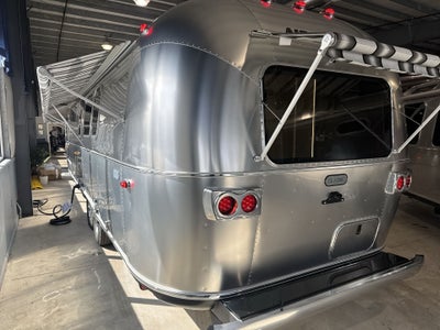2026 Airstream 33FBT Base