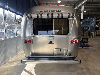 2026 Airstream 33FBT Base