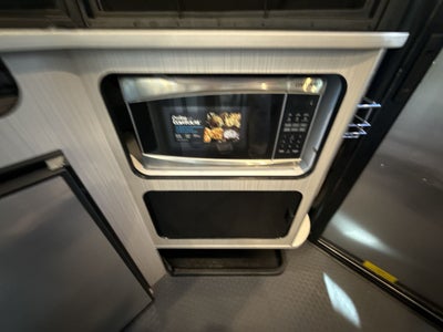 2026 Airstream 16X Base