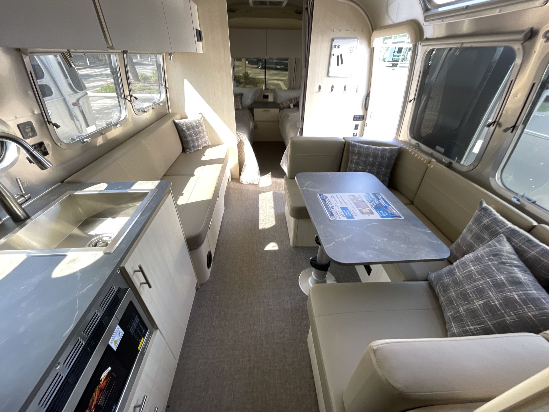 2025 Airstream 30FBBT Base