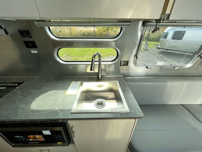 2026 Airstream 30FBBQ Base