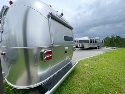 2025 Airstream 30FBBQ Base
