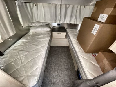 2026 Airstream 25FBT Base