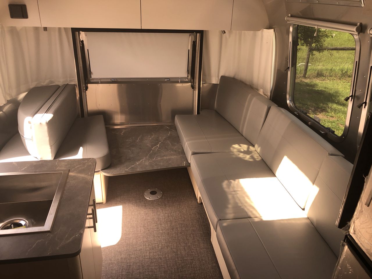 2026 Airstream 25FBT Base