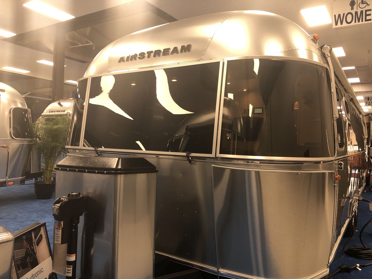 2026 Airstream 28RBT Base